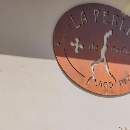 La Perle De *